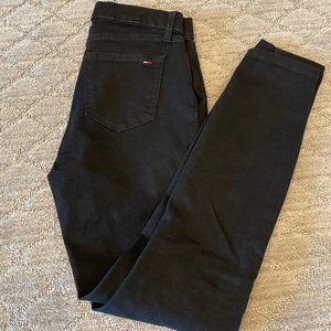 NWOT Tommy Hilfiger Black Denim High Rise Legging  - Sz 2